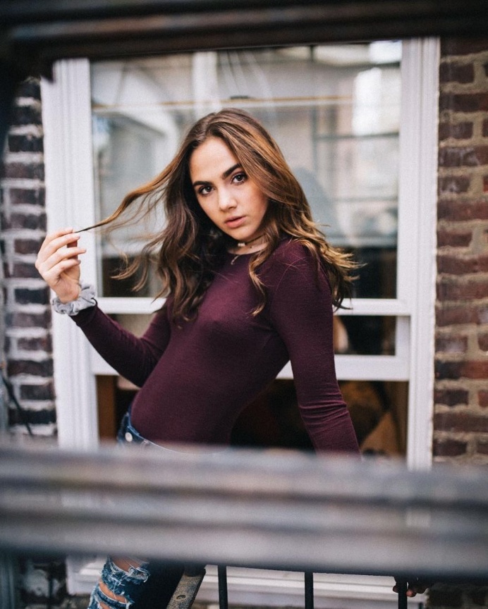 Gorgeous Lifestyle Portrait Photography by Emily Khan