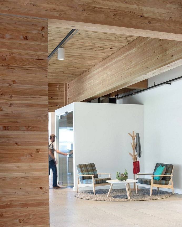 Simple Offices in Portland / Hacker Architects
