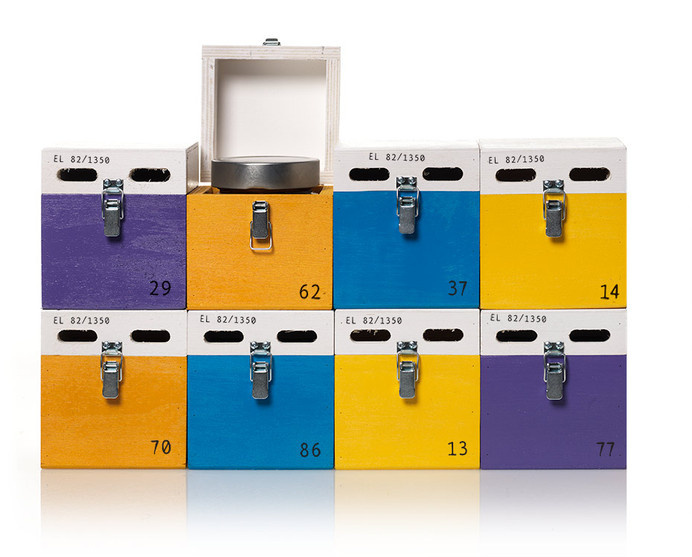 The family beez, honey of limited production | mousegraphics #packaging #honey