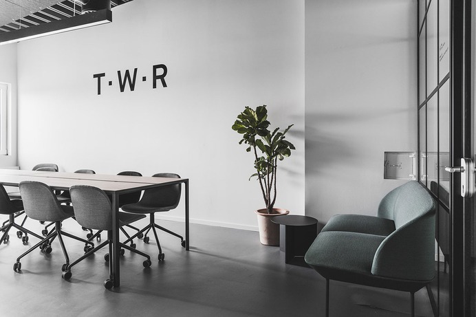 Tower - A universal language for coworking - Mindsparkle Mag Reklamekollektivet designed the identity for Tower: one of Norways hottest new coworking spaces. #logo #packaging #identity #branding #design #color #photography #graphic #design #gallery #blog #project #mindsparkle #mag #beautiful #portfolio #designer