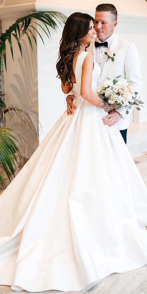 Minimalism, clean lines, simple tailoring are becoming a popular wedding look for the bride. In this case, we know what to offer you in this style — satin wedding dresses.