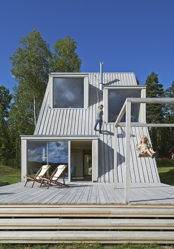 Summer house with triangular profile Leo Qvarsebo - HomeWorldDesign (11) #retreat #sweden #architecture #summer