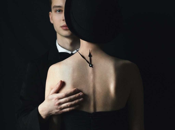 Conceptual and Fine Art Portrait Photography by Daria Djalelova