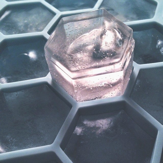 Hex Ice Cube Tray #tech #flow #gadget #gift #ideas #cool