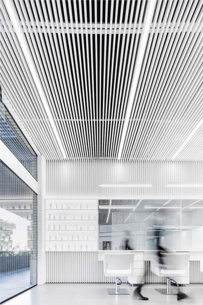 Salon L'OCCOCÓ – Minimalissimo #minimal #minimalism #architecture #design #salon #beauty