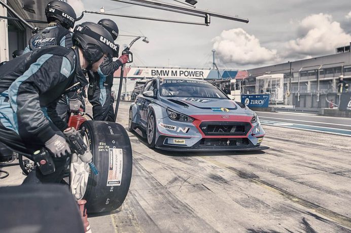 Outstanding Automotive and Motorsports Photography by Erhardt Szakacs