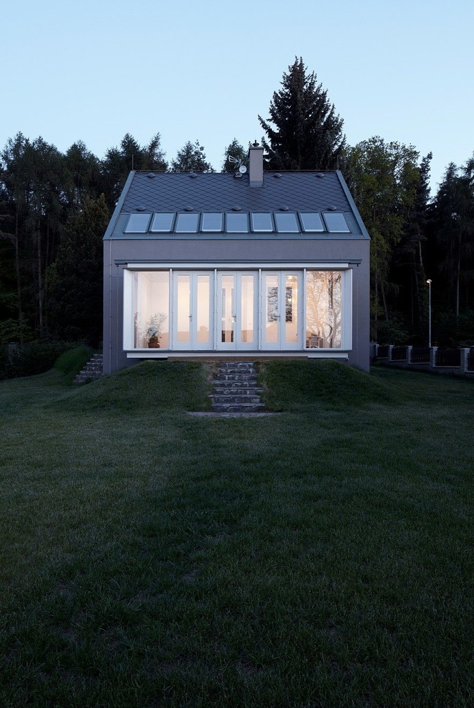 Overall Reconstruction of a Suburban Weekend House 20
