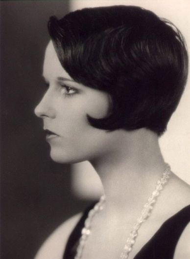 tumblr_ls1vg3ZkAQ1r35n1ao1_500.jpg (JPEG Imagen, 500x682 pixels) #woman #girl #bob #retro #hair #photography #vintage
