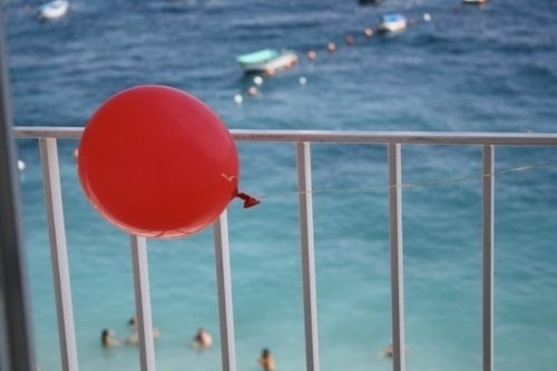 VINCENT #balloon #sea