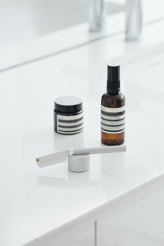 Angle Razor Review — Shaving never looked so good. minimalgoods