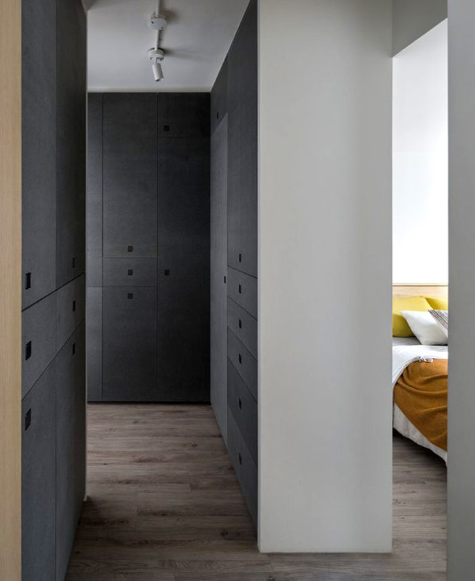 Asians Minimalist Aesthetics at Taiwanese Apartment by 2BOOKS Design - InteriorZine
