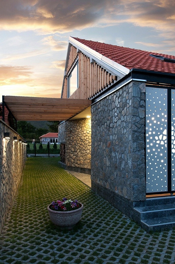 Old Family House Transformed into a Holiday Home in Smilovci, Serbia 17