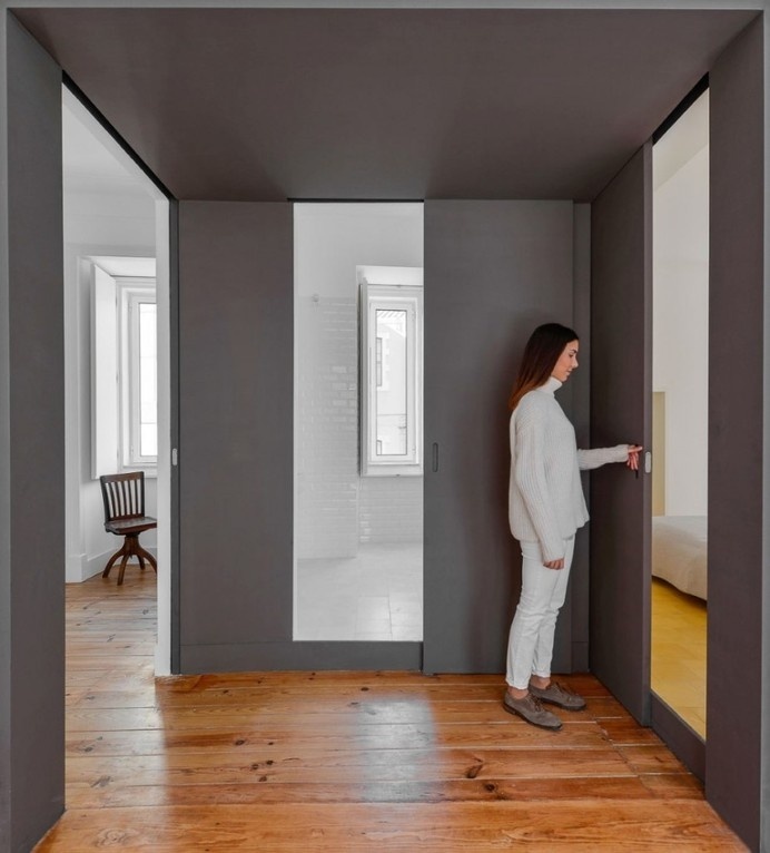 House in Mouraria: minimal and modern