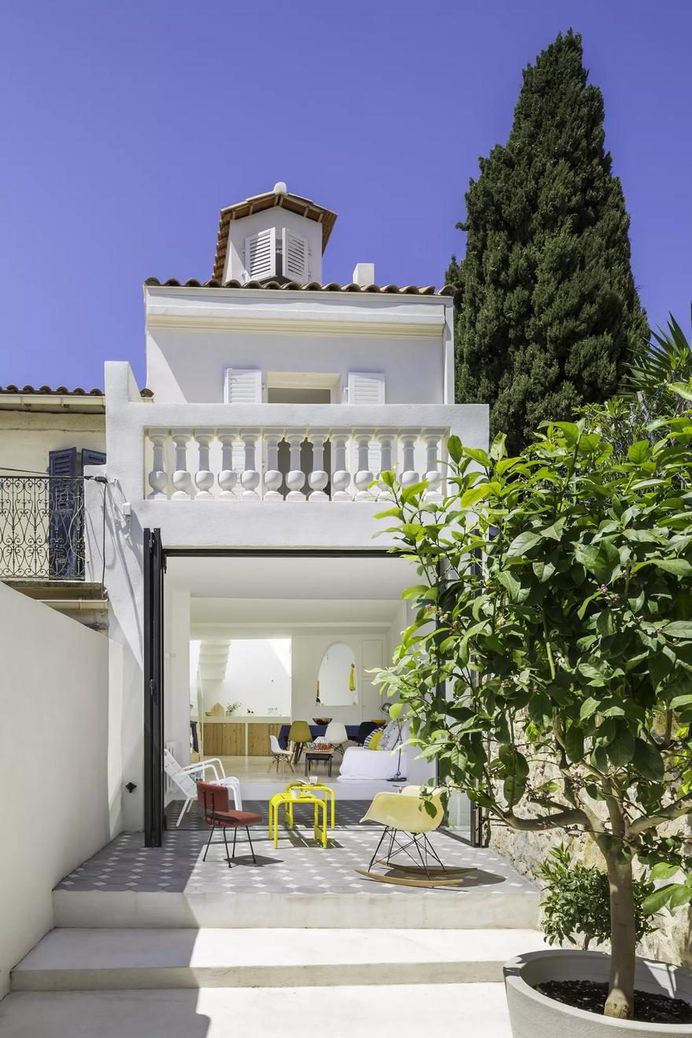Small Fisherman's House in Toulon Transformed into a Bright Family Home