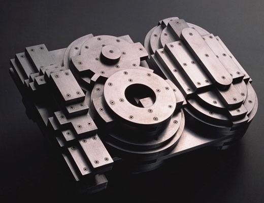0060-1_sculpphoto_180.jpg 520×400 pixels #type #3d