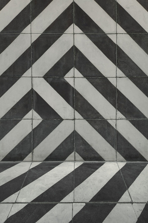 All one tile pattern. #pattern #tile #flagging
