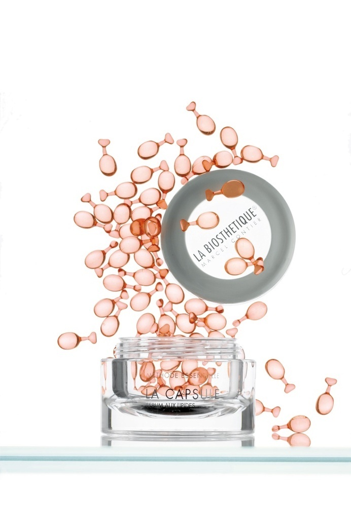 LA CAPSULE Lipid serum for regulation and stabilisation on the skin #photography #skincare