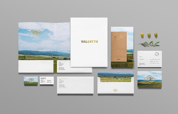 Förpackad Förpackningsdesign, Förpackningar, Grafisk Design » Stiligt landskap på mexikansk olivolja CAP&Design Nordens största t #design #graphic #olive #oil