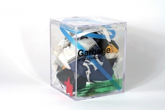 Yankees Parade Garbage • 1 | Flickr: Intercambio de fotos #conceptual #sustainability #art #trash #garbage