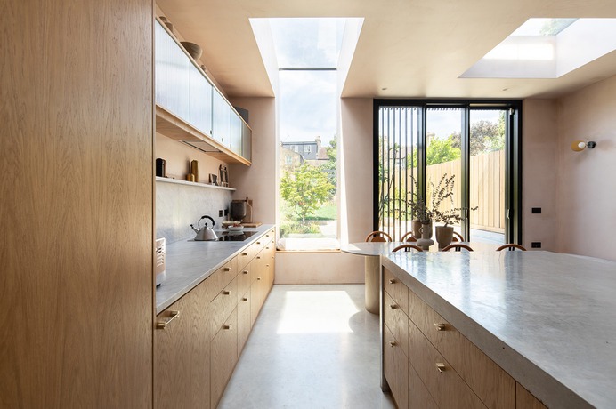 Tsubo Niwa House by Fraher & Findlay