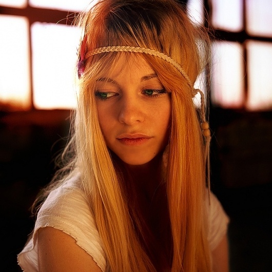 4983340242_1f11f333a0_z.jpg (JPEG Image, 640x640 pixels) #girl #yellow #pretty #beautiful #light