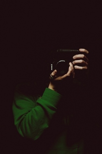 Sin título | Flickr: Intercambio de fotos #fosc #canon #retrat #portrait #oscuro #verd #hands #mans #dark #green