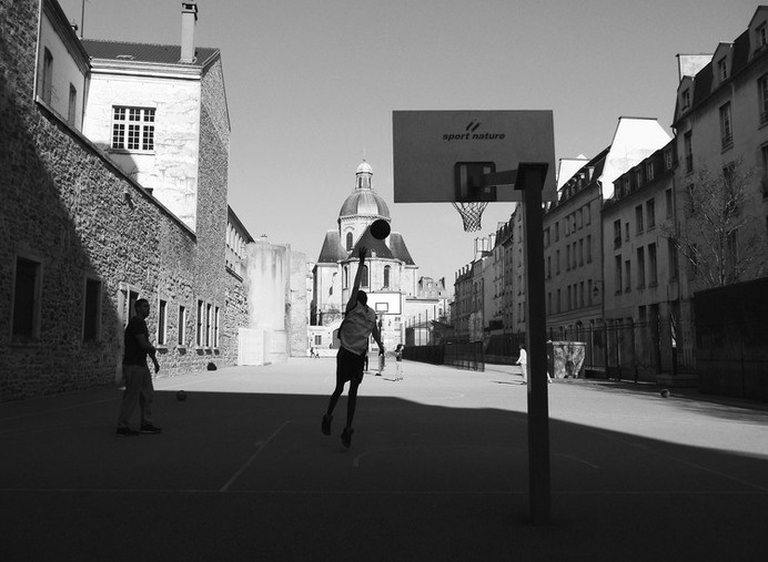 www.kayleighryleydesign.com goes to PARIS #paris #church #design #oui #travel #photography #blackandwhite #love #basketball