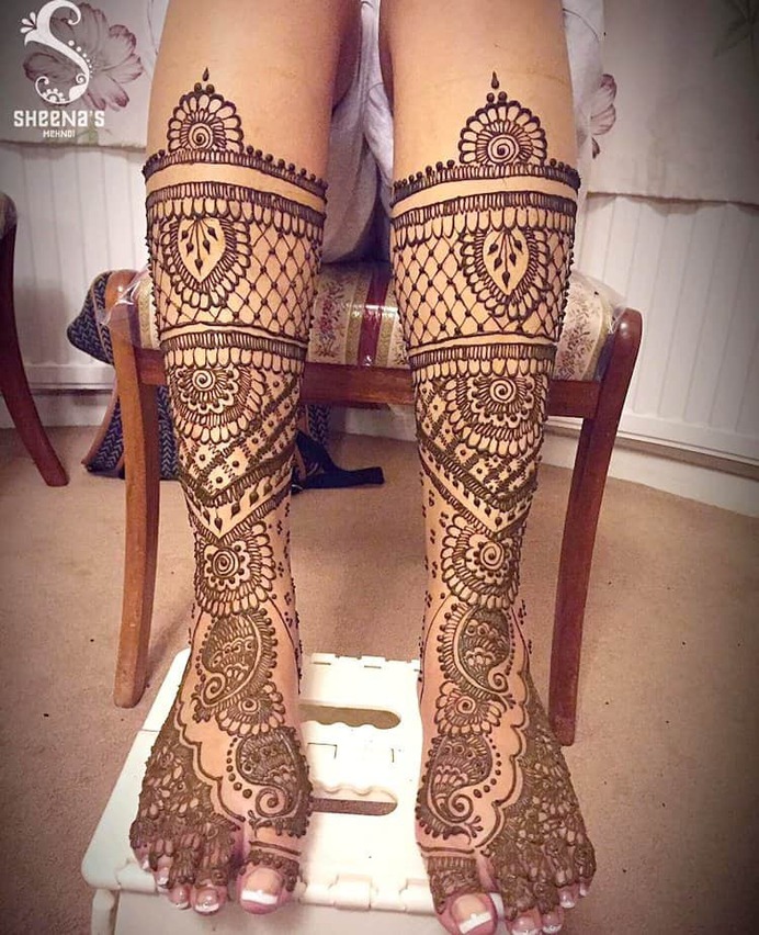 Traditional mehndi designs for Feet