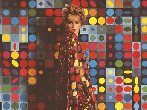 2835311640_2d84e2699e.jpg (500×376) #fashion #color #pattern #vintage