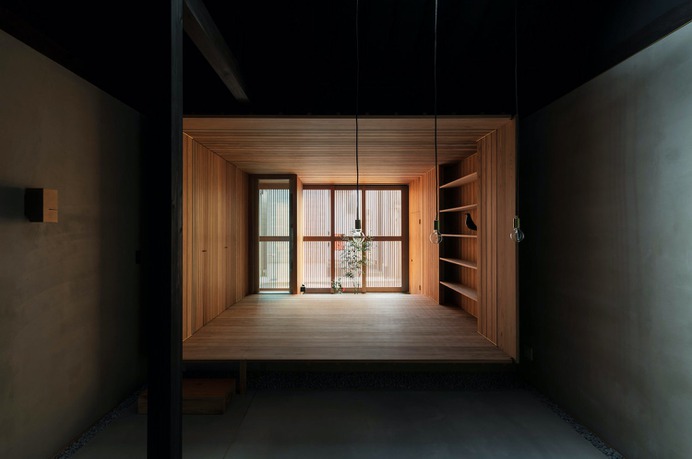 Terrace House near Demachiyanagi by Atelier Luke