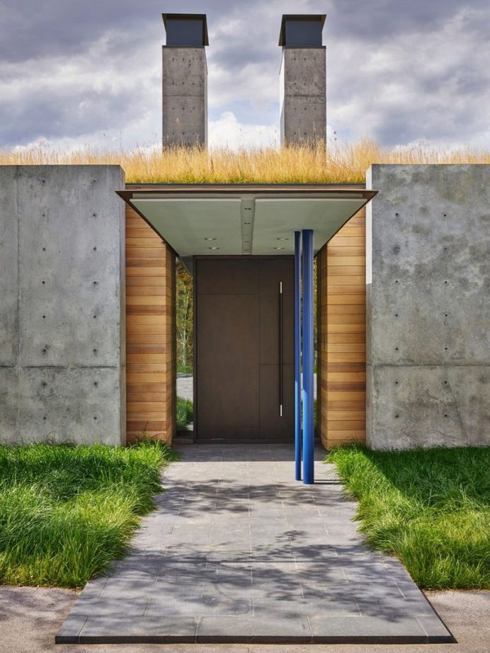 Contemporary Rural Retreat That Offered Both Dramatic and Contemplative Spaces