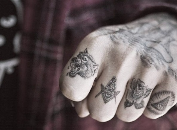 Schedvin #tattoo #ink #fingers