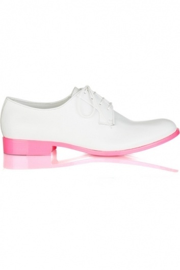 des chaussures #white #pink #laces #shoe #heel #fashion