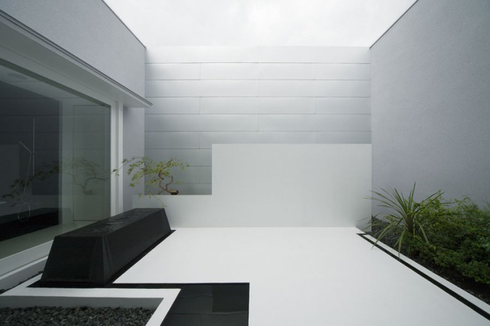 FORM: House Of Depth | Sgustok Design