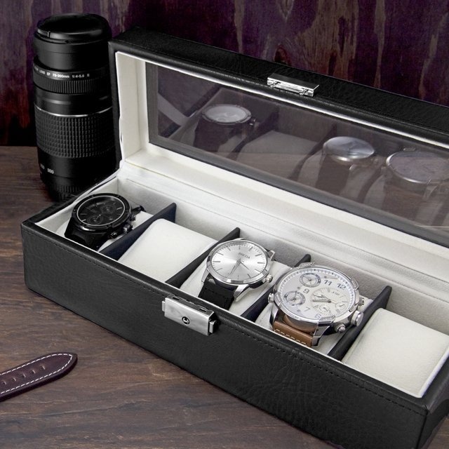 This luxuriously designed 5-Piece Watch Case comes as an ideal treasure chest for your most cherished wristwatches. #tech #flow #gadget #gift #ideas #cool