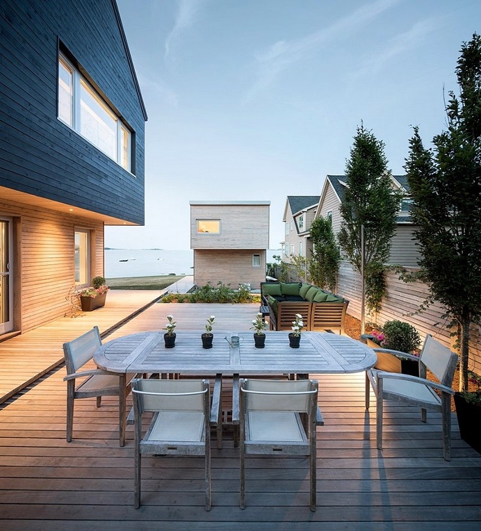 Quincy Bay House – Contemporary Passive House by GO Logic