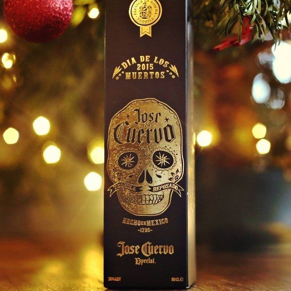 Jose Cuervo Limited Edition Dia De Los Muertos Packaging #Packaging #Tequila #Foil #Sugarskull #illustration #Box #graphicdesign #gold #foil