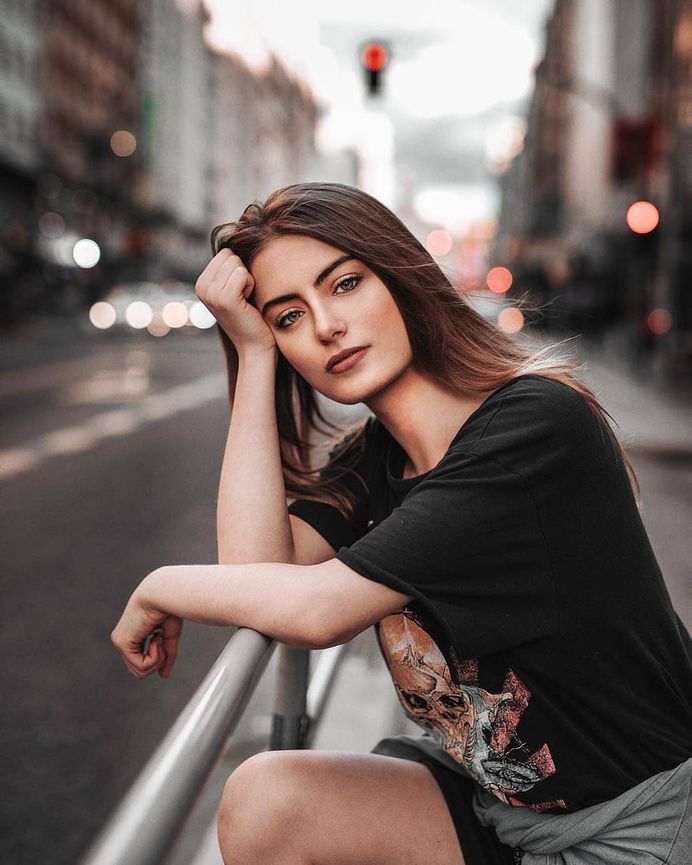 📸Photographer: Jorge De Freites @sakafotos 🎀Model: Fabrizzia @fabrizziads 📌Follow: @portraitistnet 🔖Tag: #portraitistnet (at Madrid, Spain)