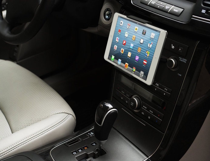 Universal Tablet CD Slot Mount by Satechi #tech #flow #gadget #gift #ideas #cool