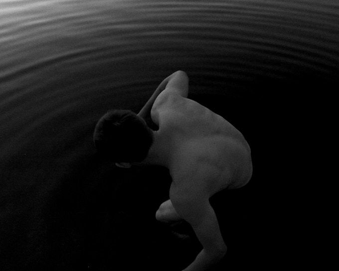A beautiful black & white photo that was taken by Rebbeca Ravenberg. Her Photobook is available for preorder on Kickstarter.