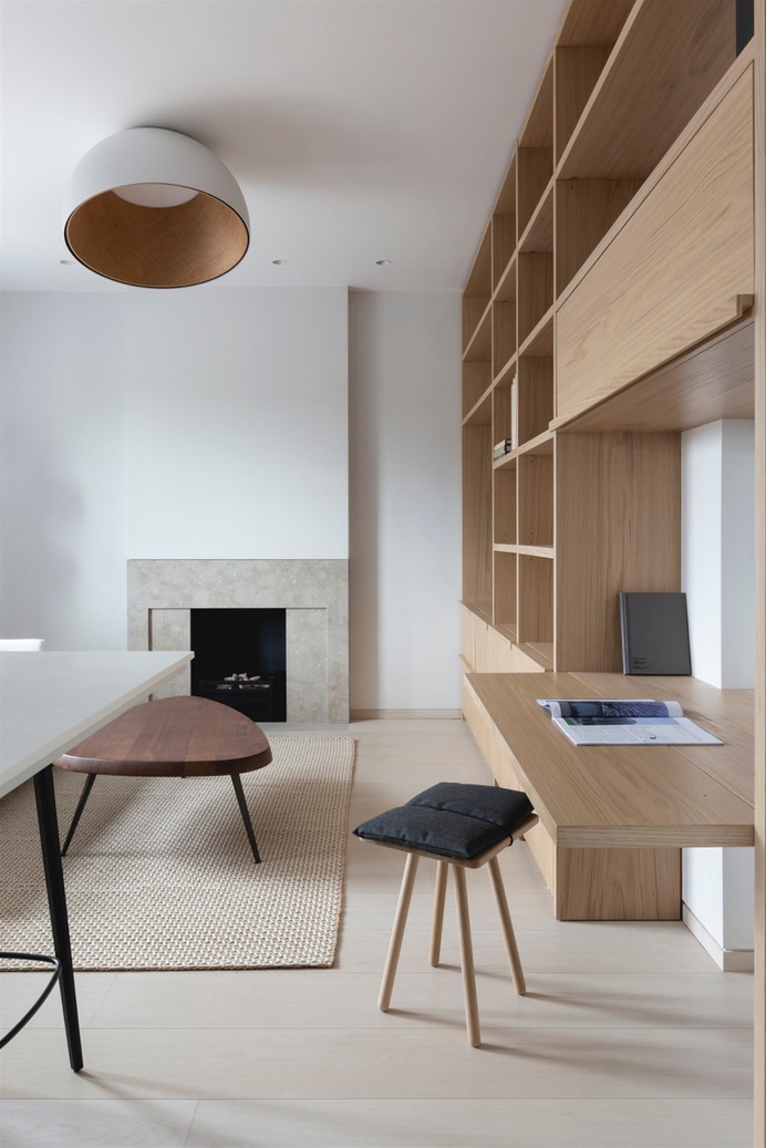 Mayfair Apartment by MWAI