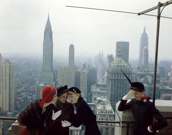 Norman Parkinson - Young Velvets, Young Prices - Photos - Photohab - Photographer's Portfolios #fashion #photography #inspiration
