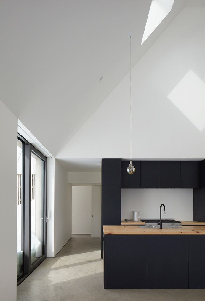Hatley House by Pelletier de Fontenay