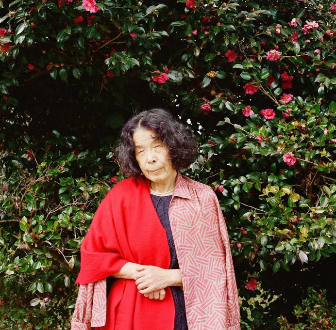 Mitsugetsu: The Beauty of Elderly Woman by Kenta Nakamura