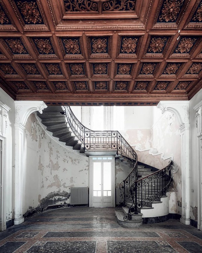 Abandoned Belgium: Stunning Urbex Photography by Valerie Leroy