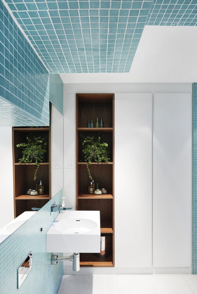 bathroom, Elaine Richardson Architect
