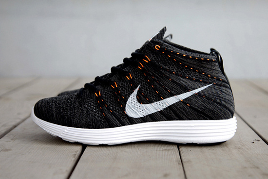 The Nike Lunar Flyknit Chukka Midnight Fog/Black Total Orange #nike #chukka #flyknit