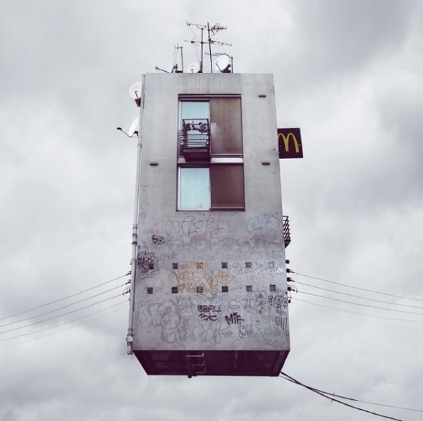 Flying Houses – Fubiz™ #fly #house