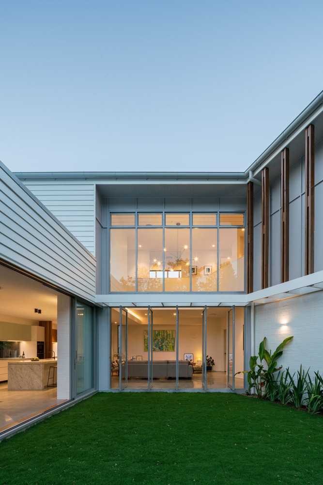 Brisbane City Courtyard House / Kelder Architects