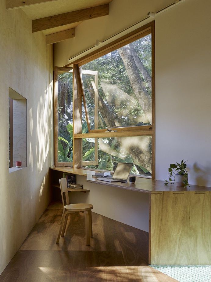 Modern Treehouse Designed as a "Weekender in the Backyard" for a Young Couple 5